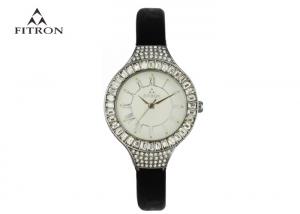 White Alloy Shell Ladies Quartz Watches For Girlfriend Multi Colored Rainproof