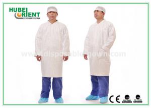 China CE Breathable Tyvek Disposable Lab Coats With Elastic Wrist factory