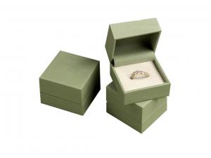 China 15-20 Days Production Time Jewelry Display And Packaging With Velvet Insert on sale