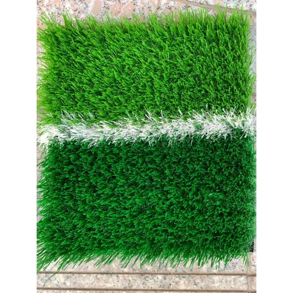 UV Resistant PP +PE 25-35mm Non-infill 12000Dtex Football Field High Density Artificial Grass
