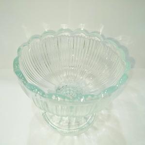 China Multiple Style Lead Free Glass Dessert Cups Dessert Glass Bowl for Milkshake factory