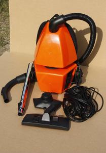 China Sweeper Scrubber Cleaning Backpack Vacuum Cleaner For Cars 1.5m Hose factory