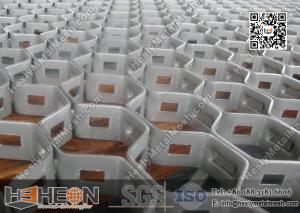 China 30mm height Hexmesh for Refractory Lining in furnaces | China Hex-Mesh Supplier | 3’x10' on sale