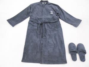 China cotton velour terry fabric embroidered grey men bathrobe and slipper set factory