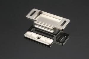 China OEM Office Door Fitting Hardware , Antiwear Magnetic Push Latch factory