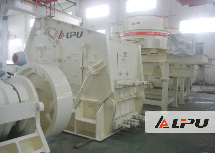 600kw Screening Stone Crusher Machine For Building Material