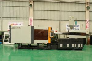 China Clamping Force Screw Injection Molding Machine 500 Ton Injection Molding Machine factory