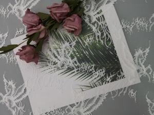 China Lightweight White Chantilly Lace Fabric Bridal Wedding Dress Fabric factory