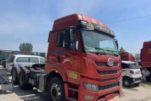 China Second Hand Horse Box Trailer 2021 Year Red Color 6×4 Drive Mode Weichai Engine 460hp Used FAW Tractor Truck factory