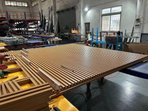 China Powder Coating Aluminum Garage Door Fence Flat Woodgraind Grille factory