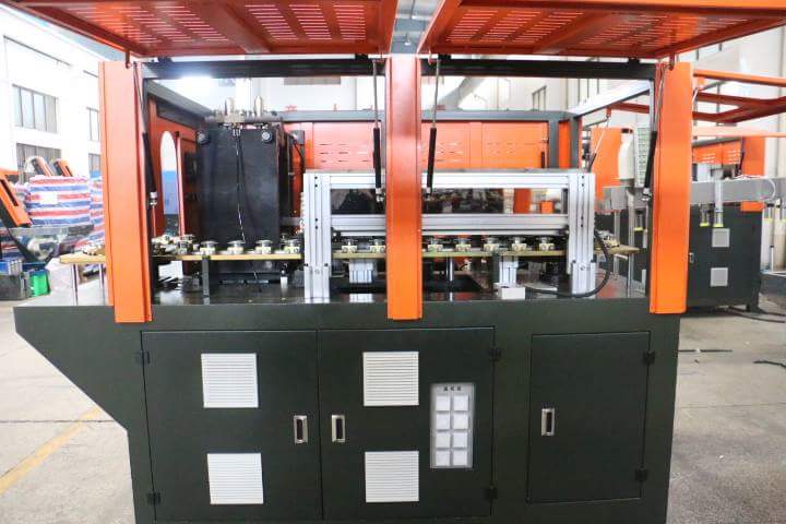 1600BPH Automatic Blowing Machine For Making Max Diameter 105mm Water Bottle