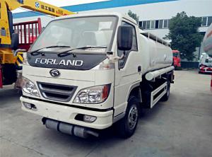 China Forland 5cbm Fuel Oil Dispenser and Delivery Tank Truck , 4*2 Petrol Diesel Refueling truck factory