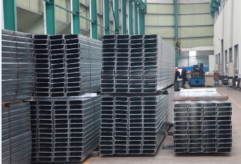Q235 Q345 Galvanized C and Z Steel Purlins With 275g/m2 Zinc Coating Thickness