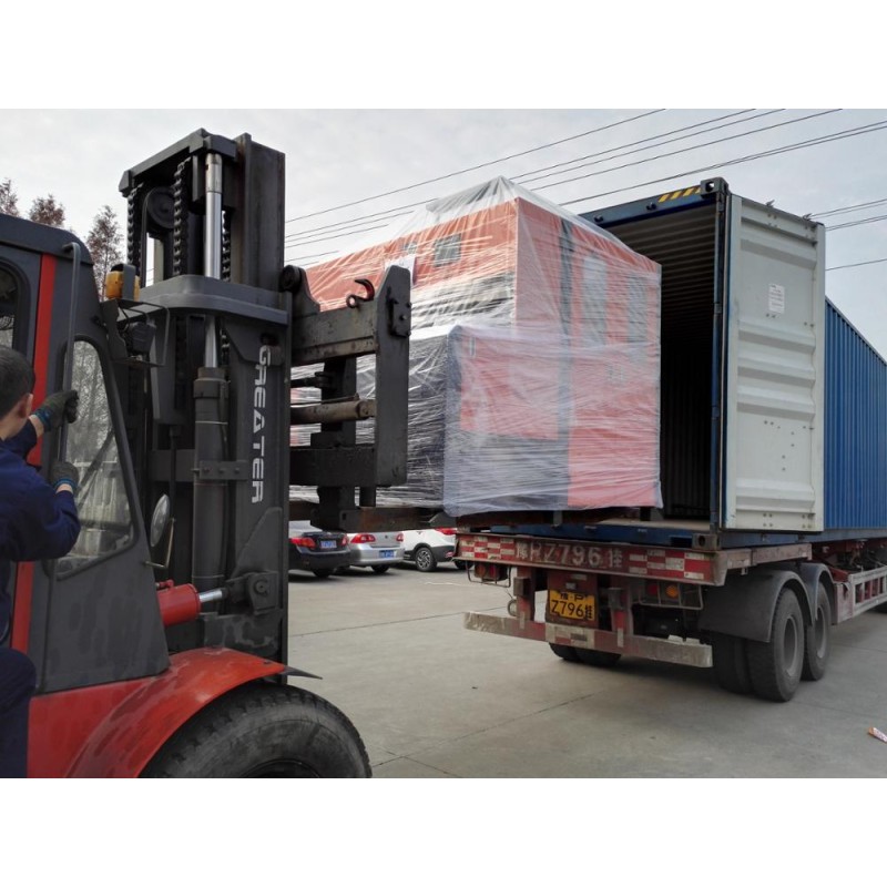 Easy Operation Plastic Water Tank Manufacturing Machine With Automatic Loader