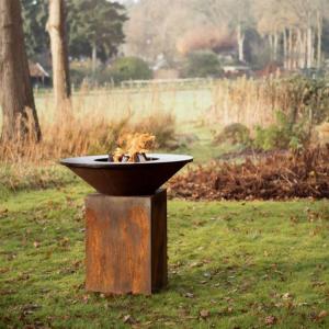 China Corten Steel BBQ Grill Wood Burning Barbecue Grills Metal Smoker Grill factory