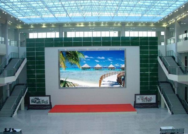 China PH5 high resolution Digital Indoor Advertising LED Display Video Energy Saving Design factory