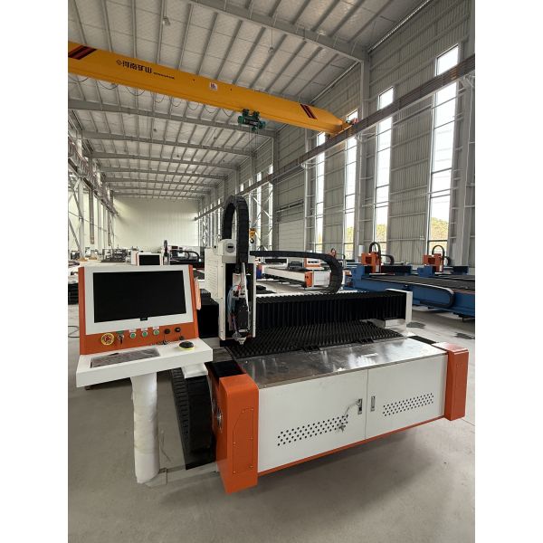 ±0.01mm Positioning Accuracy Single Table For 1000W-6000W Power And High