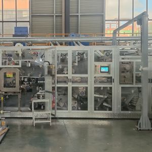 Innovative 400pcs/min Adult Diaper Making Machine for Improved Efficiency and