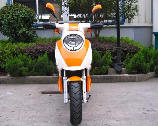 China Single Cylinde Motor Powered Scooter 4 Stroke Air Cooled Automatic Clutch factory