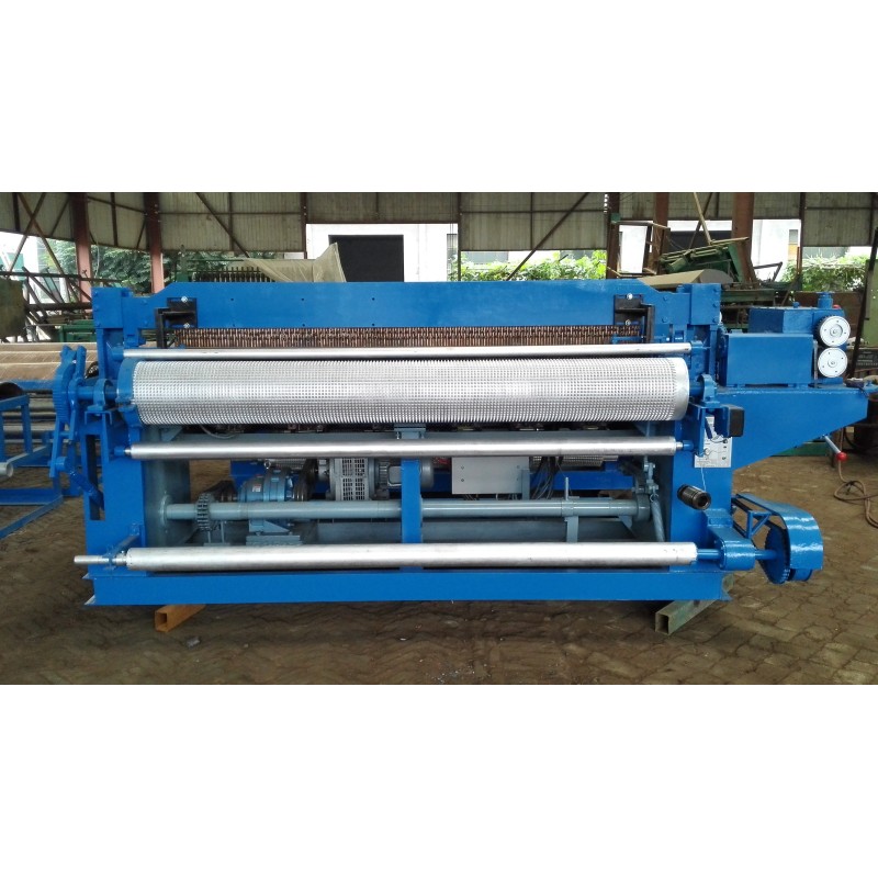 Full Automatic Welded Wire Mesh Machine 0.45 - 2.7mm Wire Diameter For Roll Mesh