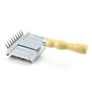 Buy cheap Stainless Steel Horse Grooming Tools , Heavy Duty Metal Curry Comb Wood Handle from wholesalers