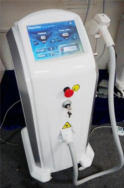China 808nm Permanent Diode Laser Hair Removal Machine , Ladies Hair Removal Machine factory