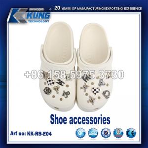 China Decorative Lightweight Plastic Shoe Charms , Multipurpose Shoe Buckles Custom on sale