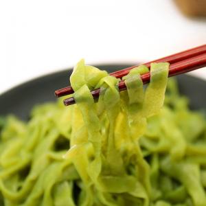 China Green Spinach Konjac Shirataki Noodles Low Calories Broad Plant Based 220g factory