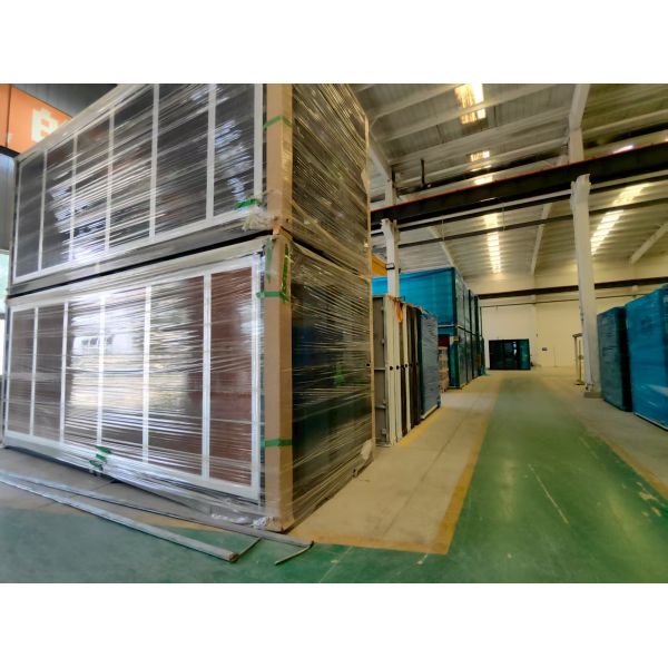 Low-Cost Large-Space Modular Expandable Container