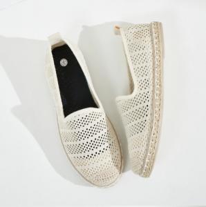 China Solid Pattern Espadrilles Shoes With Canvas Upper Material And Cotton Lining on sale