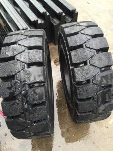 China Factory Price 3.5t forklift truck tire 7.00-15, solid tire Steel ring China High Quality 10.00-20 Forklift Solid Tyre factory
