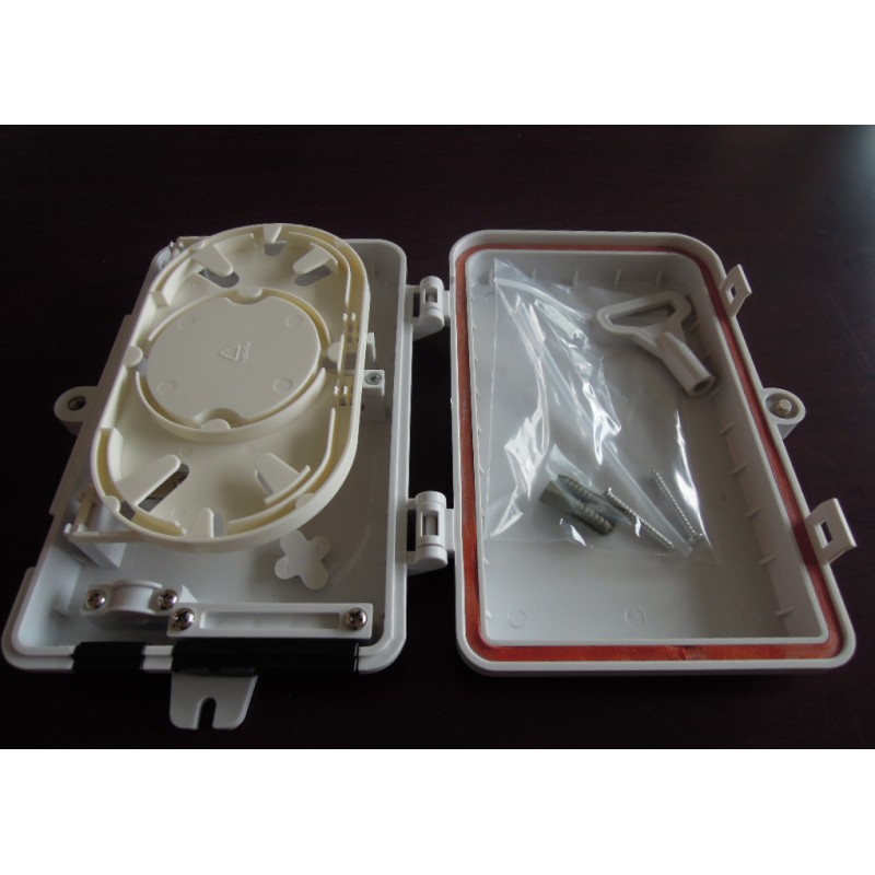 Wall - mounted 4port FTTH customer terminal box with SC Adapters