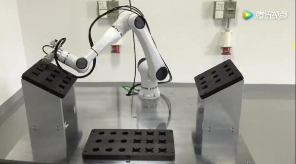 Robotic Arm Manipulator With Claw Hand Of Robot Arm 6 Axis Small Elfin E05 For