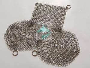 China 7X 7 Stainless Steel Chain Mail Wire Mesh Scrubbers For Cast Iron Cookware factory