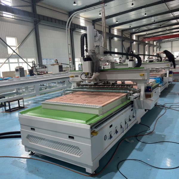 1330A 9kW CNC Nesting Router For Wood Processing Applications