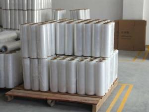 China LDPE Polyethylene Stretch Film With 300 - 500 % Elongation In Various Colors factory