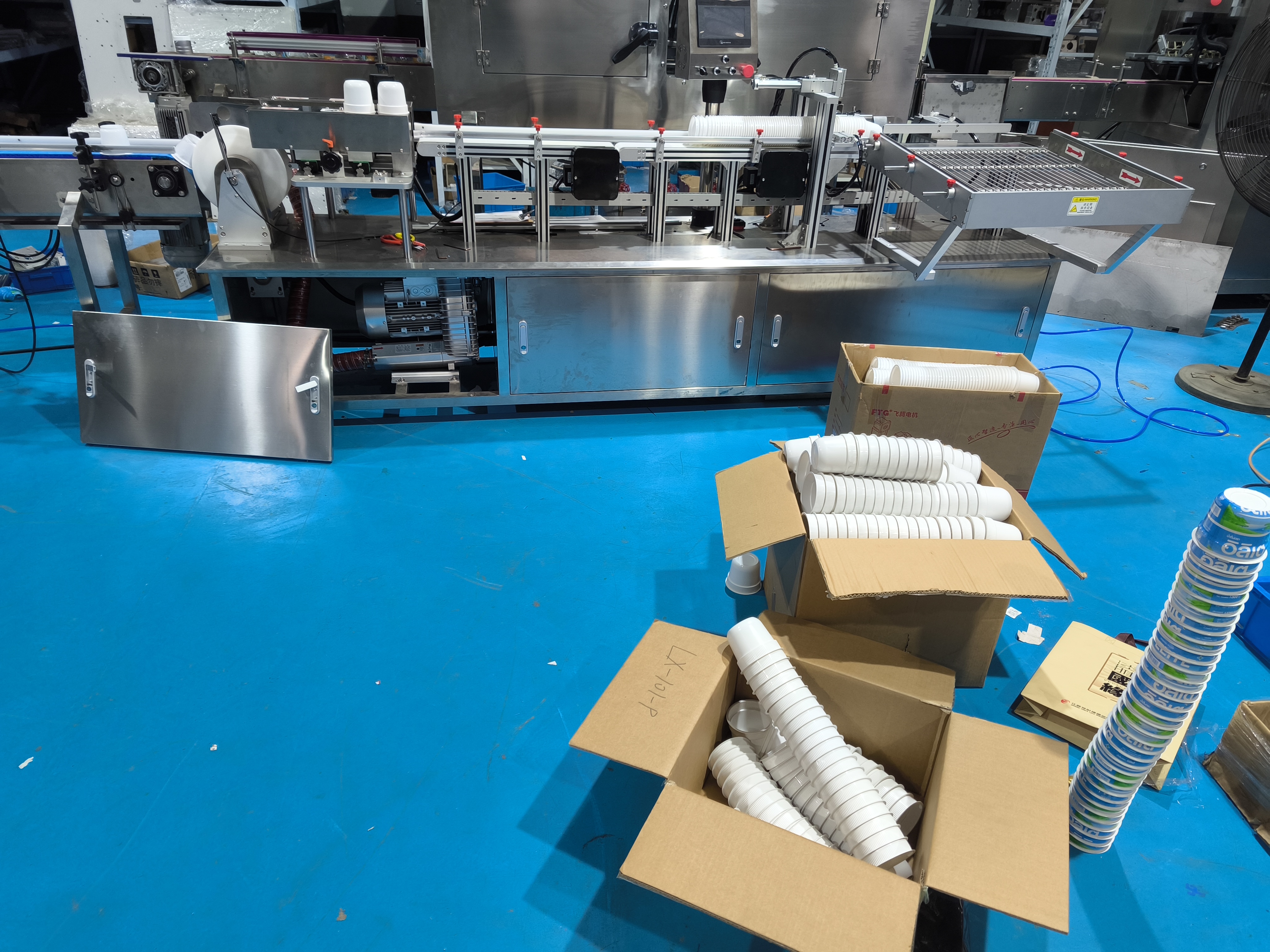 Automatic PP Cup Seeve applicator with Automatic Cup Feeder and Cup Stack Collector