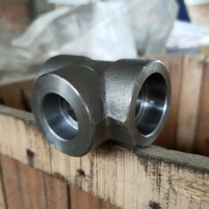 China Sch 80 Socket Welded Pipe Fittings ASTM A105 Tee Pipe Fitting on sale
