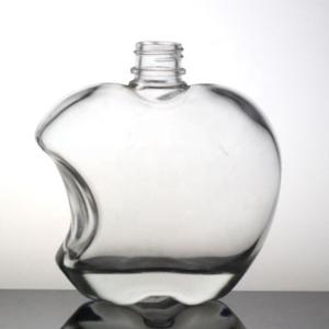 China Clear Apple Shaped Juice Bottle 500ml High Flint Glass Bottle with Plastic Cap factory
