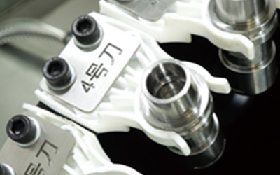 CE 9 Axis Cnc Machine For Gold Jewellery Manufacturing Machines